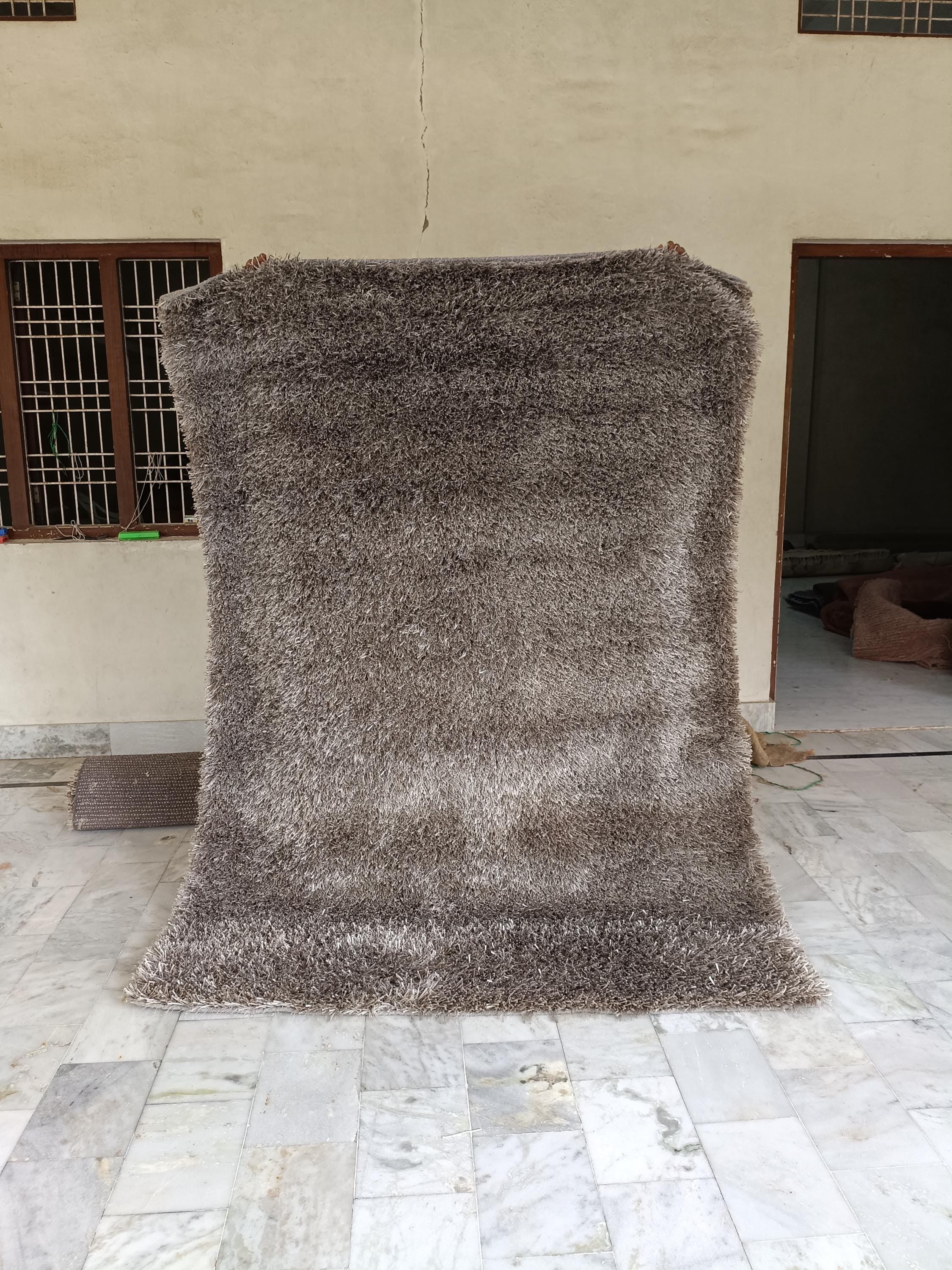Shaggy Wool Silk Blend Rug 5x8 Ft: Modern Vintage Style Carpet for Living Room